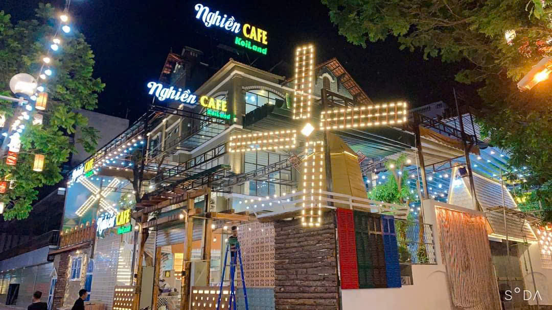 chữ nổi đèn led quán cà phê