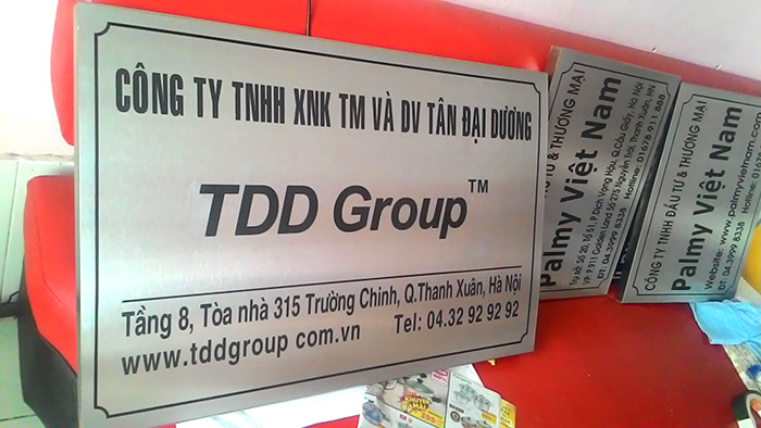 biển tên công ty inox